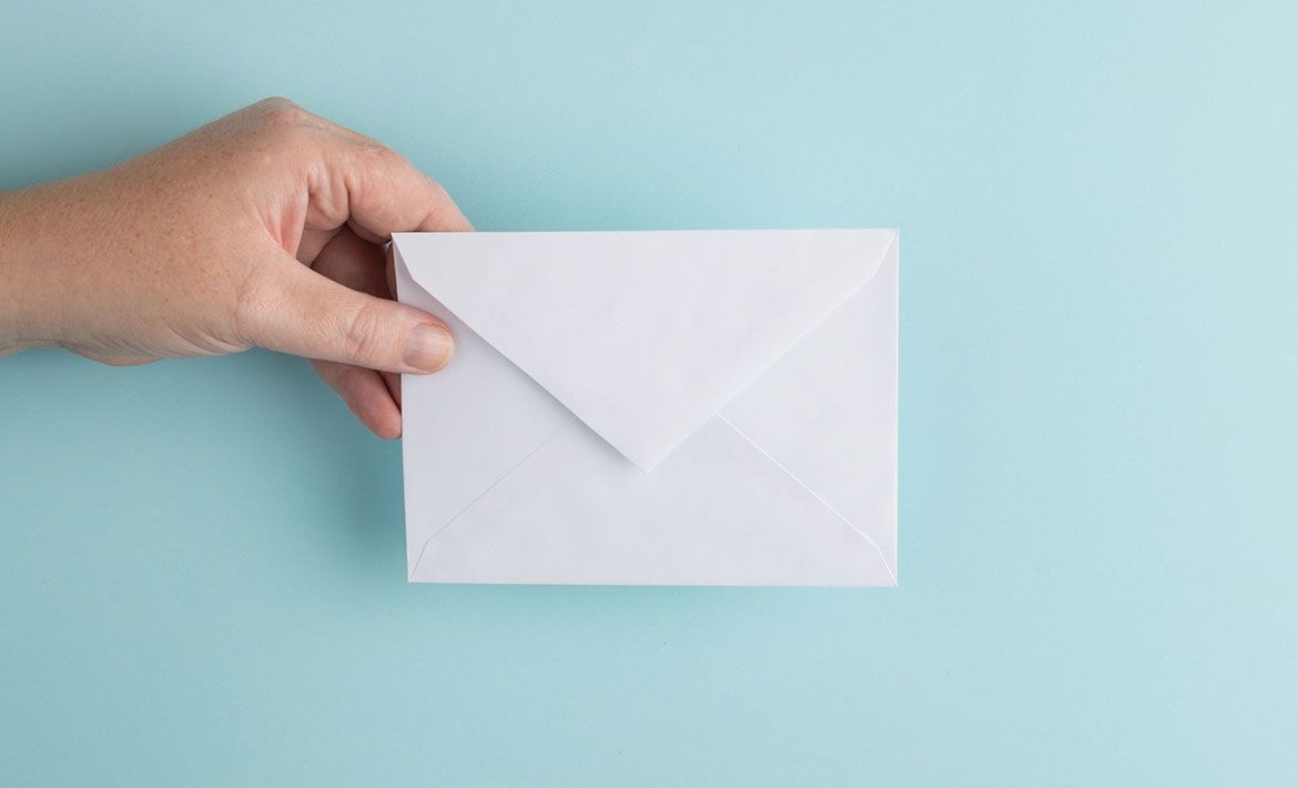 How to manage a mailing list